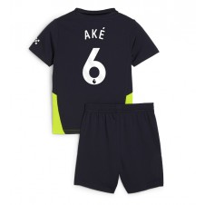 Manchester City Nathan Ake #6 Bortedraktsett Barn 2024-25 Kortermet (+ korte bukser)